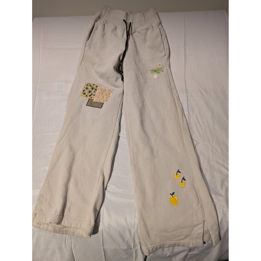 Nike Cream Women XS Over Sized Sweatpants Embroidered Patch Work Fruit Flowers